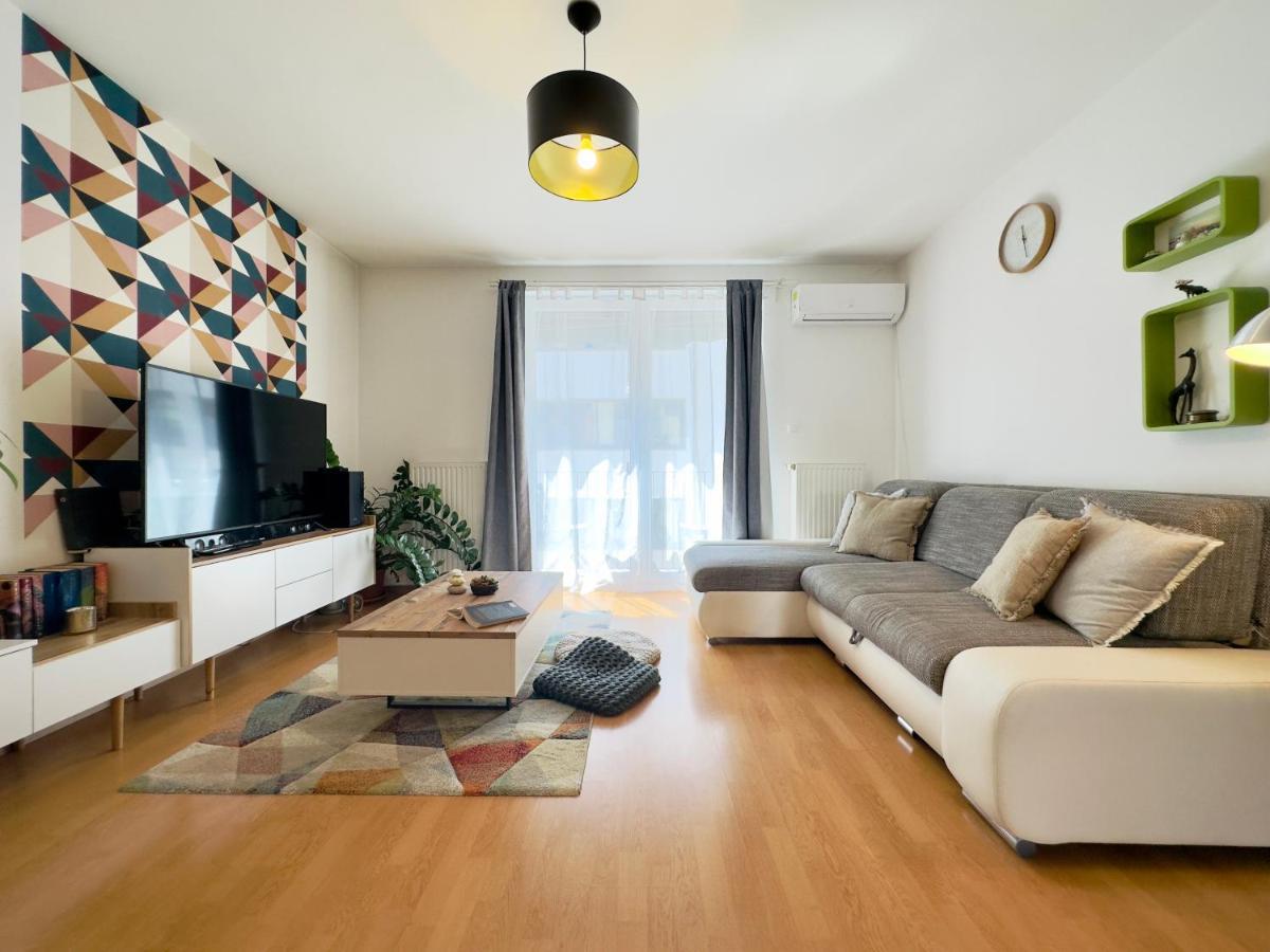 Apartmán Corvin - Free Parking-
