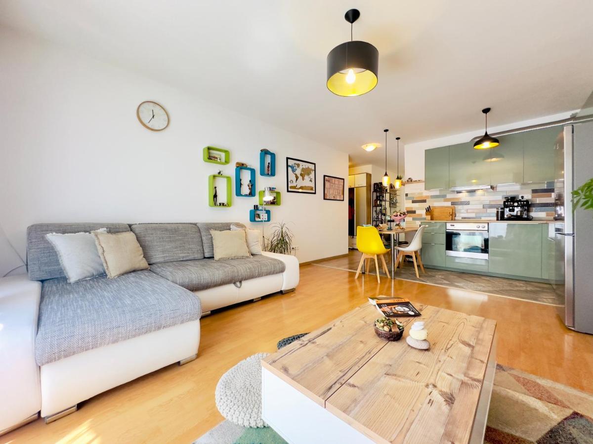 Corvin - Free Parking- Apartmán *